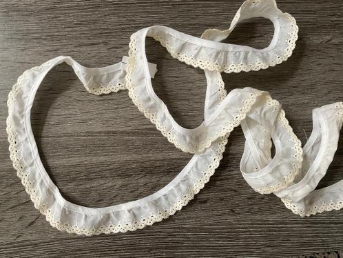 7)  Opruiming Rest broderie  rimpelkant 1,50 meter € 1,50, Hobby en Vrije tijd, Naaien en Fournituren, Nieuw, Kant, Verzenden