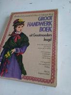 Prachtig vintage  boek, Hobby en Vrije tijd, Kledingpatronen, Ophalen of Verzenden, Vrouw, Overige merken