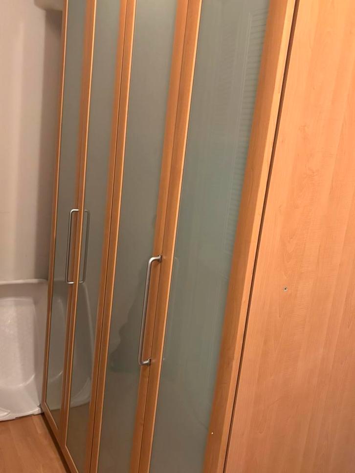 Solide mooie kast, Huis en Inrichting, Kasten | Kledingkasten, Zo goed als nieuw, 200 cm of meer, 150 tot 200 cm, 50 tot 75 cm