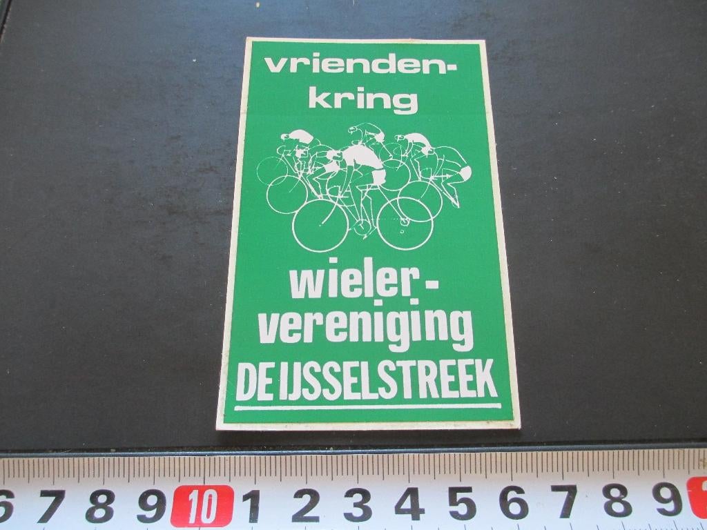 sticker fiets wielervereniging vriendenkring ijsselstreek, Ophalen, Zo goed als nieuw