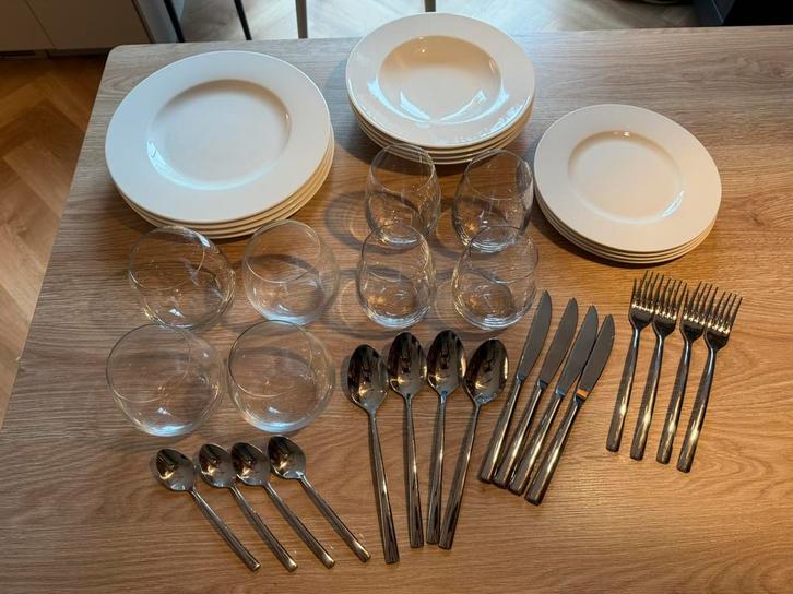 Serviesset 36-delig (Villeroy & Boch Wonderful World), Huis en Inrichting, Keuken | Servies, Zo goed als nieuw, Compleet servies