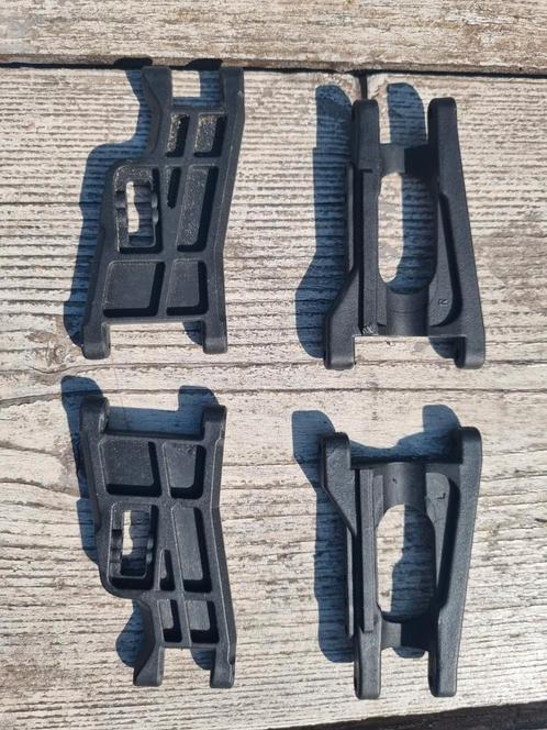 Traxxas Bandit draagarmen 2 setjes, Hobby en Vrije tijd, Modelbouw | Radiografisch | Auto's, Zo goed als nieuw, Onderdeel, Elektro