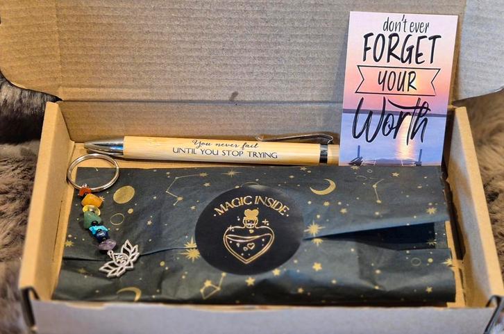 Edelsteen cadeaudoosje, uniek & persoonlijk, Sieraden, Tassen en Uiterlijk, Armbanden, Nieuw, Overige materialen, Ophalen of Verzenden