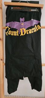Nieuwe dracula set, broek en cape 5/8 jaar, Kinderen en Baby's, Carnavalskleding en Verkleedspullen, Ophalen of Verzenden, Nieuw