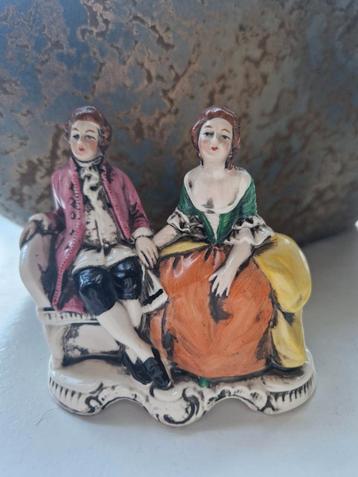 Antiek Stijl Porseleinen Beeldje - Vintage Koppel beschikbaar voor biedingen