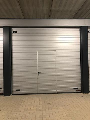 Bedrijfsruimte / Garagebox Te Huur  Gorinchem,Papendrecht. beschikbaar voor biedingen