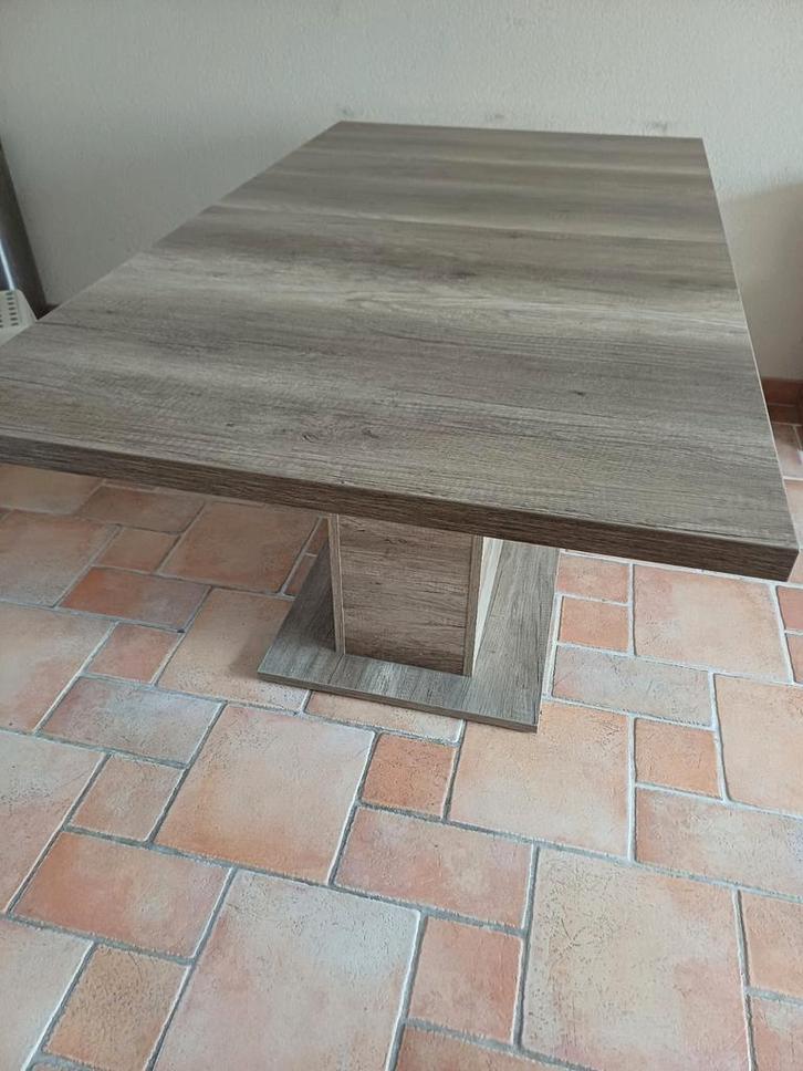 Eettafel verlengbaar 6 persoons, voor een klein bedrag, Huis en Inrichting, Complete inboedels, Ophalen