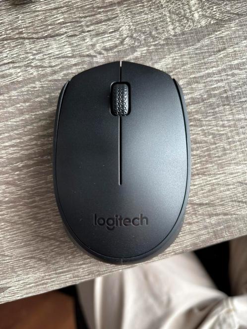 Logitech M170, Computers en Software, Muizen, Zo goed als nieuw, Muis, Draadloos, Ophalen of Verzenden