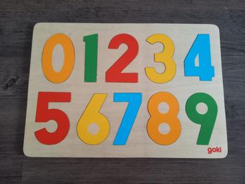 Houten cijfer puzzel beschikbaar voor biedingen
