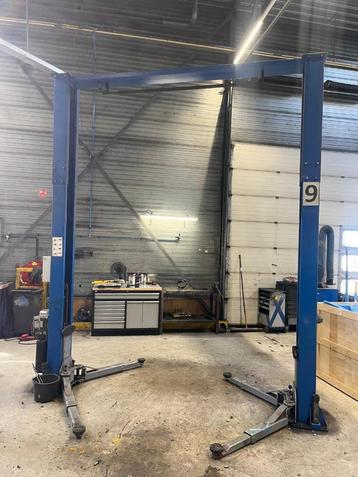 Hefbrug 2-koloms Tyre-On 4000 KG met bovenbouw VOORDELIG!! beschikbaar voor biedingen