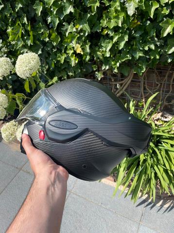 Scorpion exo tech carbon beschikbaar voor biedingen