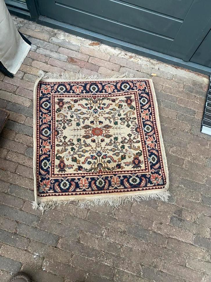 Mooi vintage kleedje, Huis en Inrichting, Stoffering | Tapijten en Kleden, Gebruikt, Minder dan 50 cm, Minder dan 50 cm, Vierkant