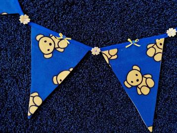 Nieuwe stoffen Nijntje - Beer vlaggenlijn; met 9 vlaggetjes. beschikbaar voor biedingen