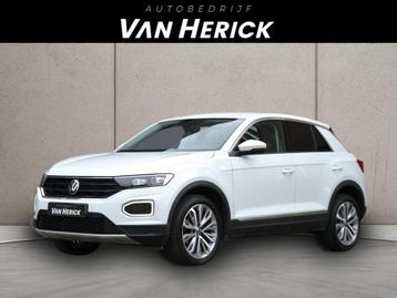 Volkswagen T-Roc 1.5 TSI Style 150PK Automaat | Navi | Trekh beschikbaar voor biedingen
