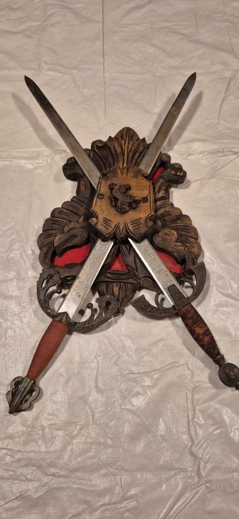 Antiek decoratief zwaardenschild spaans schild Toledo, Antiek en Kunst, Antiek | Overige Antiek, Ophalen of Verzenden