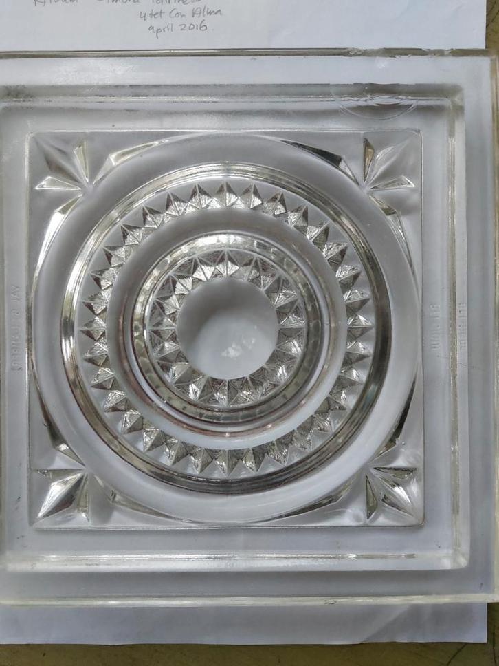 Glazen bouwsteen met cirkelpatroon, Antiek en Kunst, Antiek | Glas en Kristal, Ophalen of Verzenden