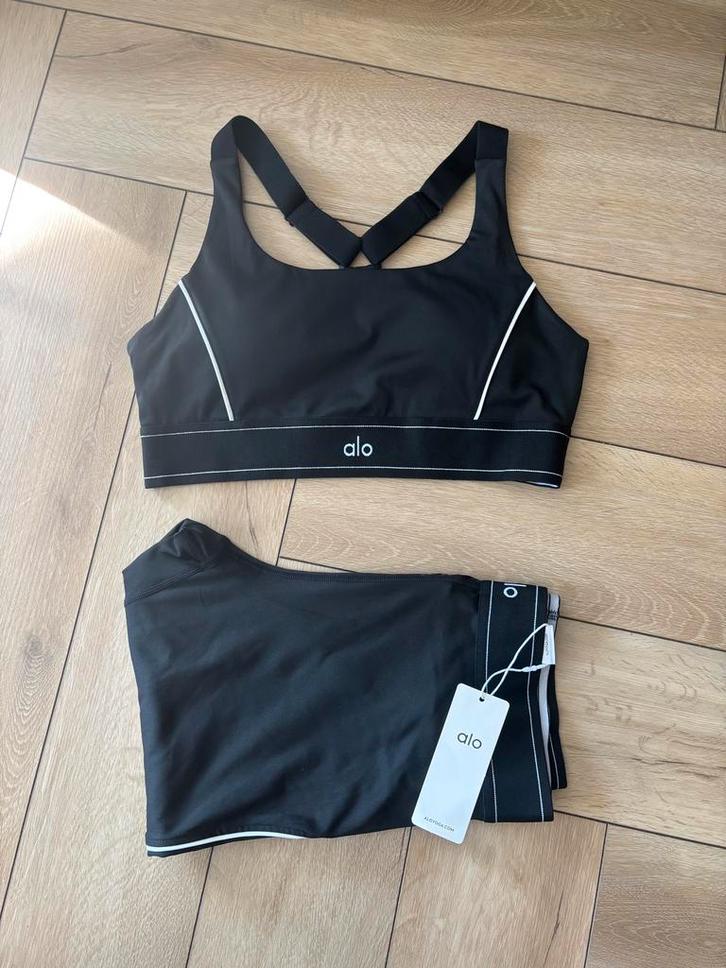 Alo Yoga Set - Nieuw!, Kleding | Dames, Sportkleding, Nieuw, Yoga, Maat 36 (S), Zwart, Ophalen of Verzenden