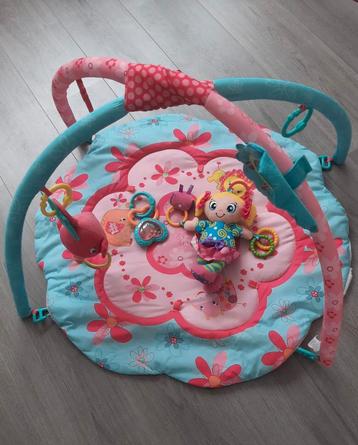 Opvouwbaar babyspeelkleed. Het is nieuw. beschikbaar voor biedingen