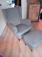 Ikea Strandmon fauteuil + voetenbank, Huis en Inrichting, Fauteuils, Ophalen, Zo goed als nieuw, 75 tot 100 cm, 50 tot 75 cm