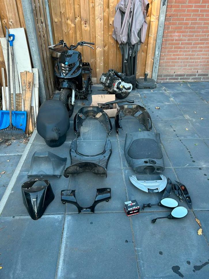 Piaggio zip onderdelen, Fietsen en Brommers, Scooters | Piaggio, Zo goed als nieuw, Zip, Benzine, Ophalen of Verzenden