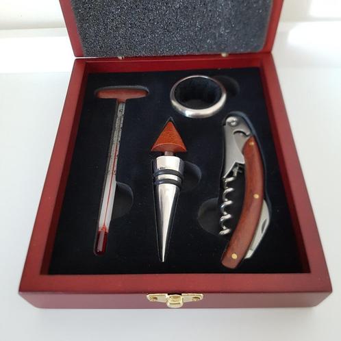 Wijnaccessoire set, houten kistje, Huis en Inrichting, Keuken | Keukenbenodigdheden, Nieuw, Verzenden