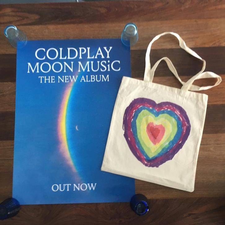 Promo Set Coldplay Moon Music : Poster & Tote Bag NIEUW, Verzamelen, Muziek, Artiesten en Beroemdheden, Nieuw, Poster, Artwork of Schilderij