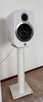Q acoustics 3030i met Norstone stands, Zo goed als nieuw, 60 tot 120 watt, Front, Rear of Stereo speakers, Ophalen