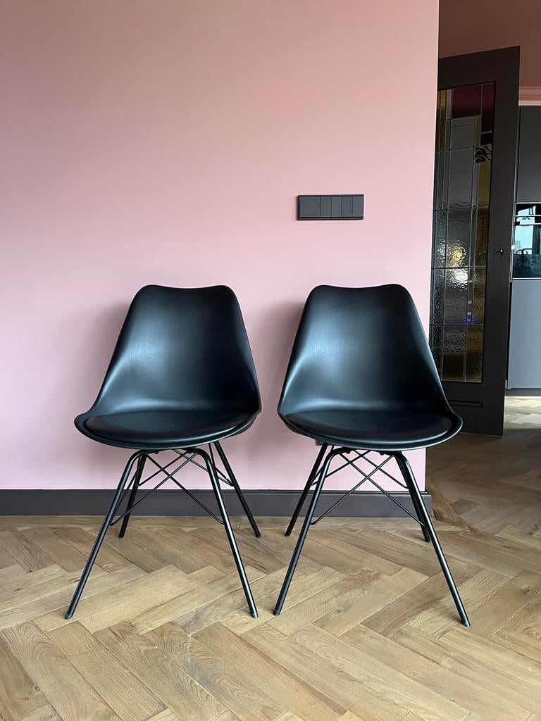Zwarte kuipstoelen, Ophalen, Zo goed als nieuw, Zwart, Twee