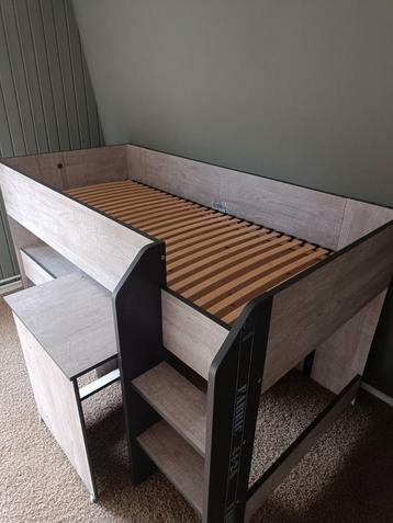 Kinderbed jongens tiener bed hoogslaper beschikbaar voor biedingen