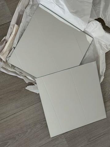 IKEA spiegel 30x30 cm beschikbaar voor biedingen
