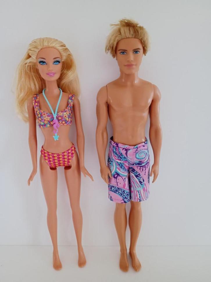 Barbie (X9598) met Ken (X9602) van Barbie Beach Gift Set, Verzamelen, Poppen, Gebruikt, Pop, Ophalen of Verzenden