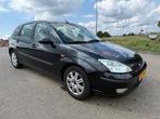 Ford Focus 1.6-16V Futura A/C Navi Koppeling+rem=VV 1Eigenaa, Auto's, Ford, 1596 cc, Gebruikt, 4 cilinders, Zwart
