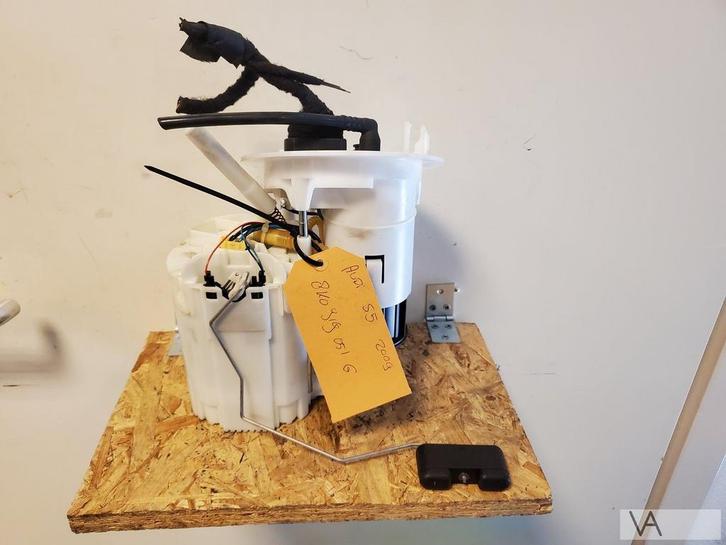 Audi A4 A5 benzine 08 - 11 brandstofpomp in tank 8k0919051G, Auto-onderdelen, Brandstofsystemen, Audi, Gebruikt, Ophalen of Verzenden