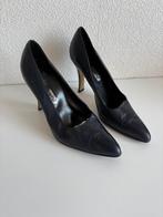 Donkerblauwe leren pumps, Kleding | Dames, Schoenen, Ophalen of Verzenden, Zo goed als nieuw, Blauw