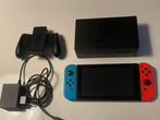 Nintendo Switch V1 Nieuwstaat! Compleet, Spelcomputers en Games, Spelcomputers | Nintendo Switch, Ophalen of Verzenden, Zo goed als nieuw