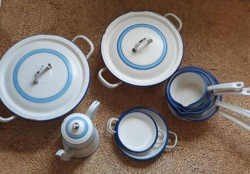 Antieke Emaille Pannen en Koffiekan , wit met blauw!, Antiek en Kunst, Antiek | Servies compleet, Ophalen of Verzenden