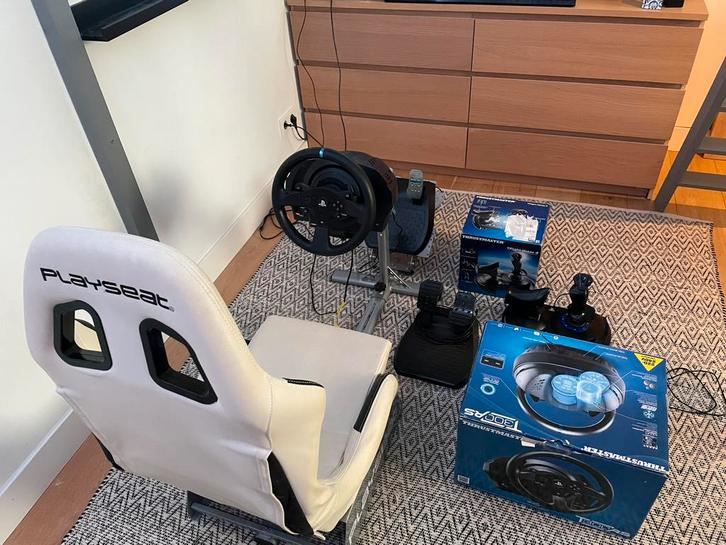 Playseat wit met t300 thrustmaster, Spelcomputers en Games, Spelcomputers | Overige Accessoires, Zo goed als nieuw, Ophalen