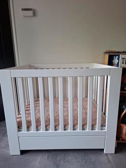Nette box met matras en la, Kinderen en Baby's, Boxen, Gebruikt, Boxkleed, Lade, Ophalen