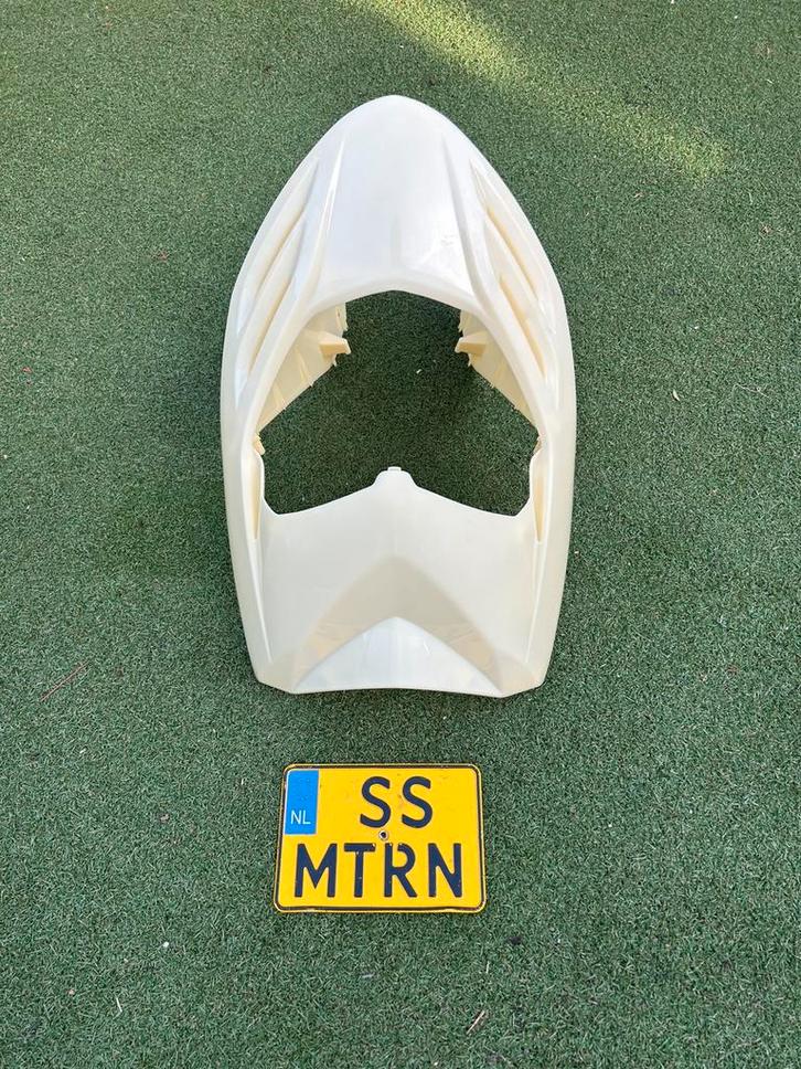 Typhoon / Aprilla sr voorkap NOS, Fietsen en Brommers, Scooters | Aprilia, SR 50, Tweetakt, Ophalen of Verzenden