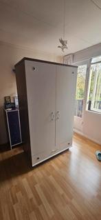 Stevige kinderkamerkast met zware planken, Huis en Inrichting, Kasten | Kledingkasten, Gebruikt, 100 tot 150 cm, Modern, 150 tot 200 cm