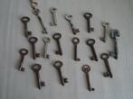 17 Diverse oude sleutels, Ophalen of Verzenden