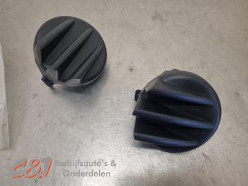 Afdekplaat mistlamp links van een Fiat Scudo beschikbaar voor biedingen