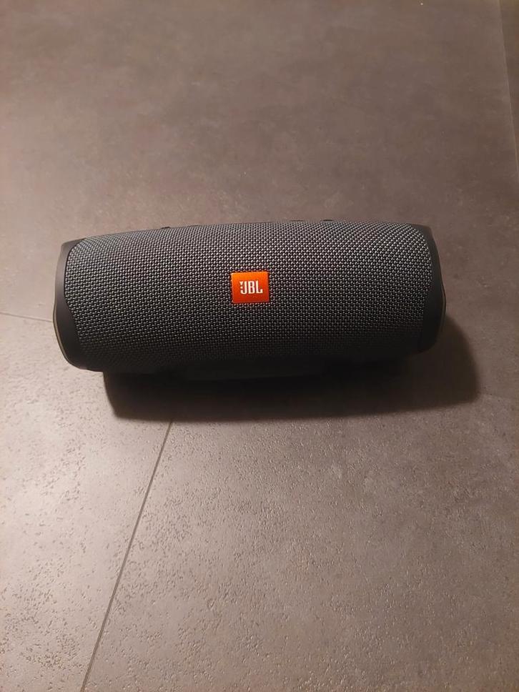 JBL essential charge 2, Audio, Tv en Foto, Luidsprekers, Zo goed als nieuw, Overige typen, Minder dan 60 watt, JBL, Ophalen of Verzenden