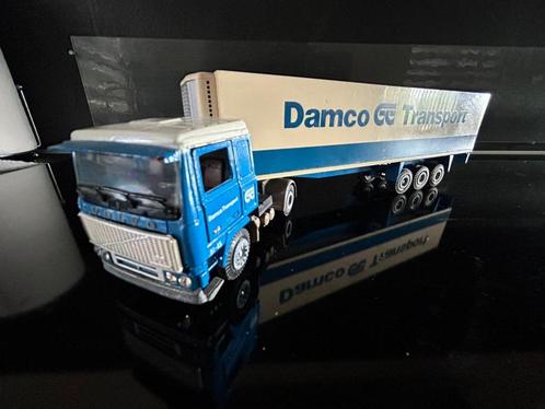 Tekno Volvo f10 Damco gg met 3 assige koeler, Hobby en Vrije tijd, Modelauto's | 1:50, Zo goed als nieuw, Bus of Vrachtwagen, Tekno