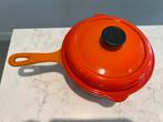 Le Creuset Cassadou 20cm Vulcanic - Nieuwstaat, Gietijzer, Ophalen of Verzenden, Zo goed als nieuw, Keramische plaat