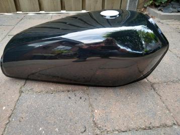 Honda cb125 tank beschikbaar voor biedingen