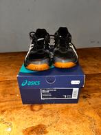 Asics indoor sport schoenen Maat 32.5 Nieuw in doos, Sport en Fitness, Volleybal, Ophalen of Verzenden, Nieuw, Schoenen