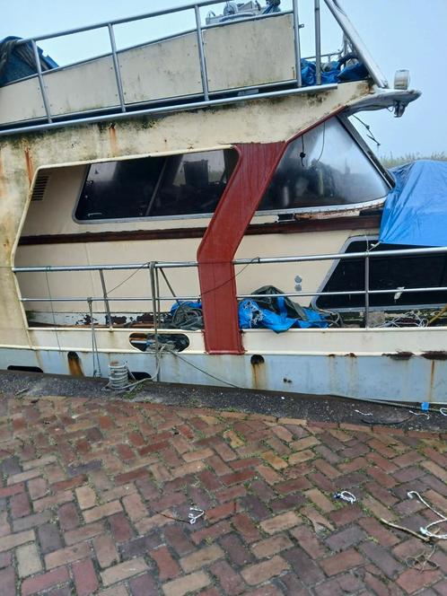 Te koop ocean going motor jacht, Watersport en Boten, Motorboten en Motorjachten, Zo goed als nieuw, Polyester, Tot 6 meter, Benzine