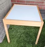 Kindertafel gratis ophalen, 63L x 48B x 45H, Kinderen en Baby's, Ophalen, Gebruikt