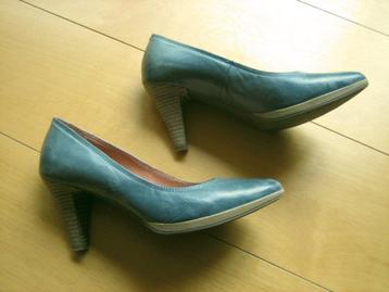 Elegante jeansblauw leren pumps LAURA DI SARPI 39 snazzeys beschikbaar voor biedingen